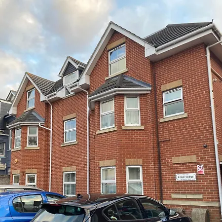 Mada Apartment Bournemouth 12 Min Walk To The Beach Exterior photo