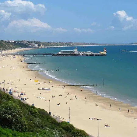 Mada Apartment Bournemouth 12 Min Walk To The Beach Exterior photo
